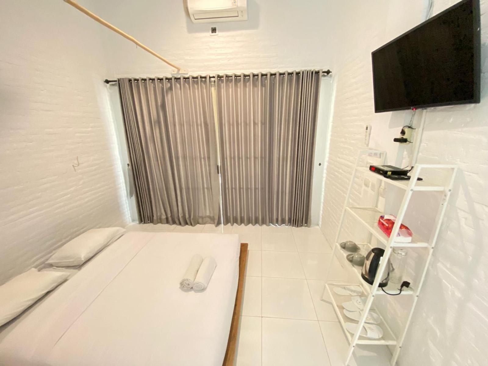Pasir Putih Resort & Resto Maluk Екстер'єр фото