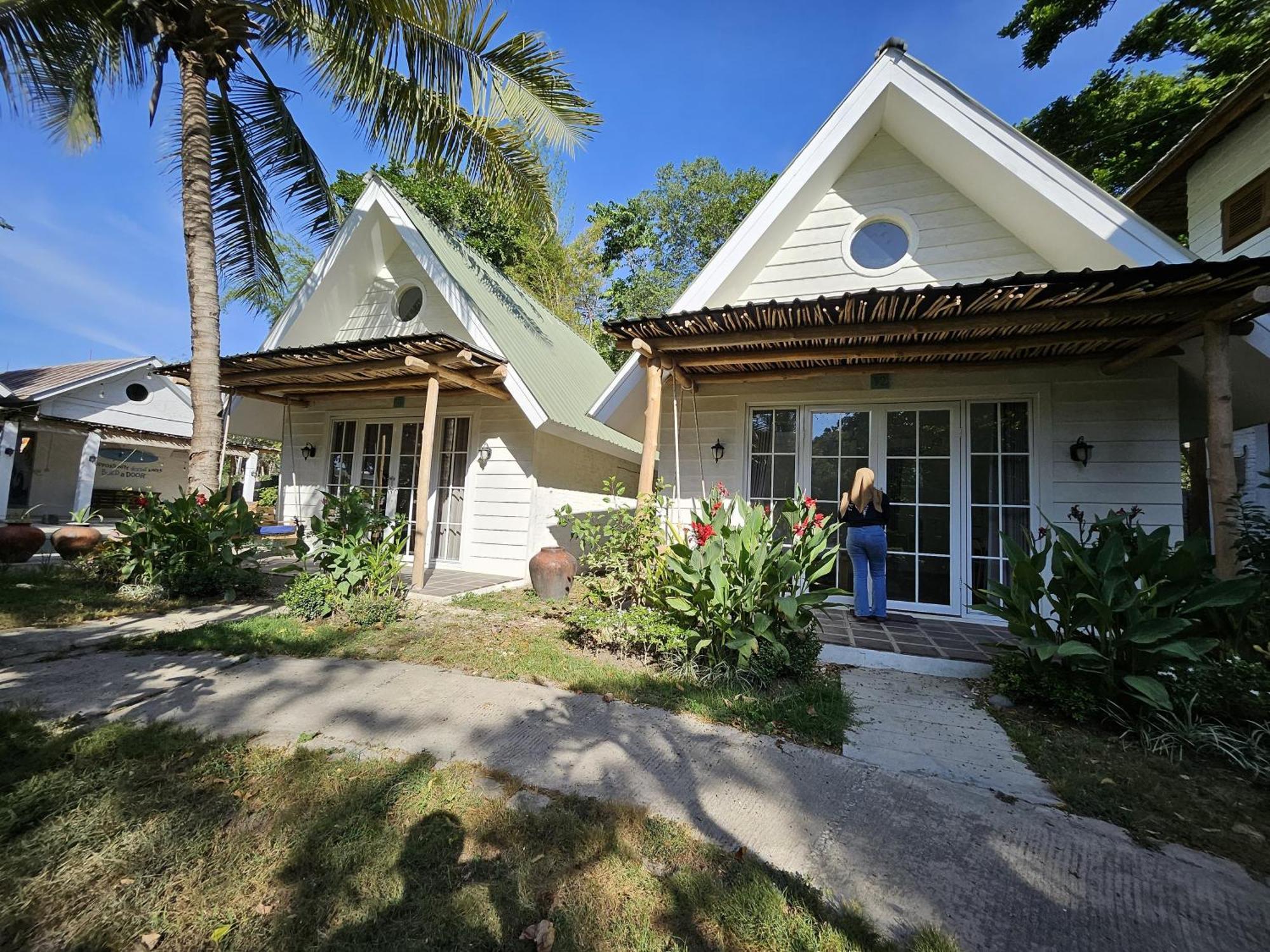 Pasir Putih Resort & Resto Maluk Екстер'єр фото