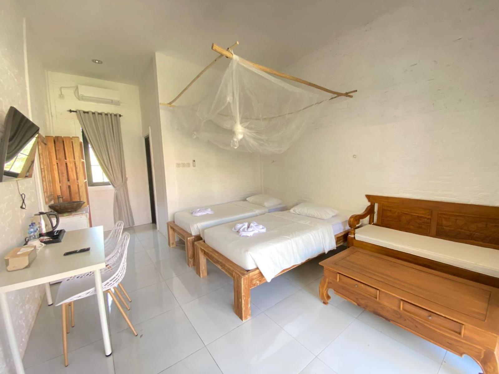 Pasir Putih Resort & Resto Maluk Екстер'єр фото
