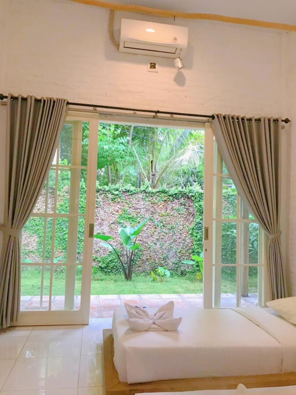 Pasir Putih Resort & Resto Maluk Екстер'єр фото